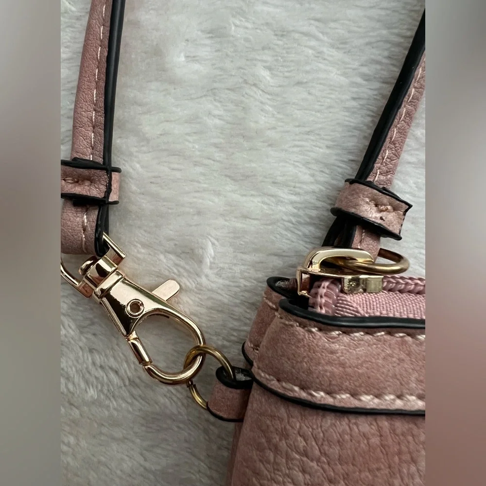 Wilsons Leather Cashwrap Pale Pink Wristlet